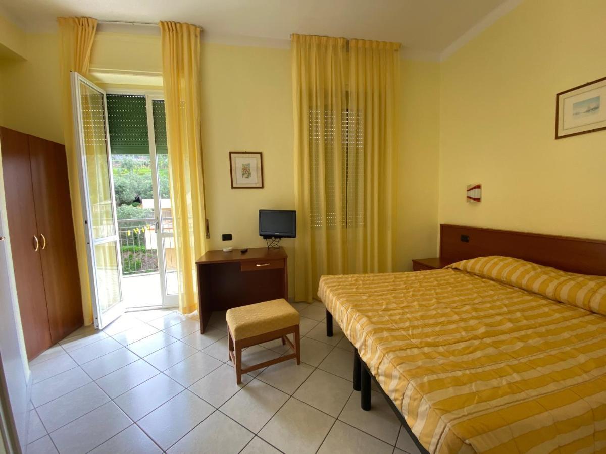 Hotel Rio Alassio Eksteriør billede