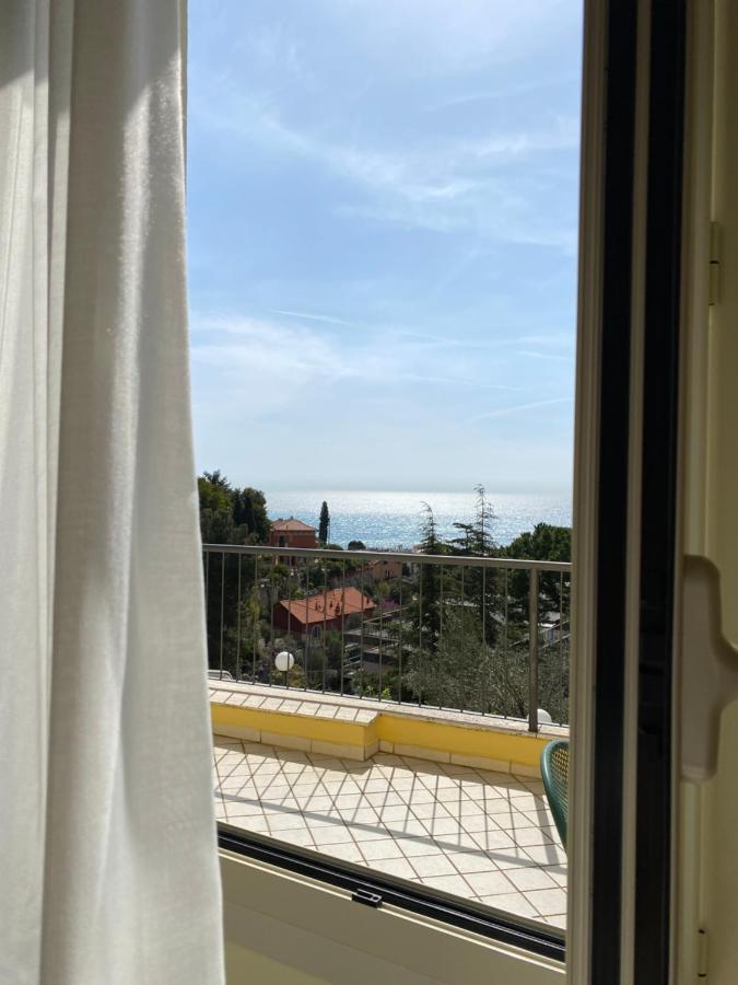 Hotel Rio Alassio Eksteriør billede